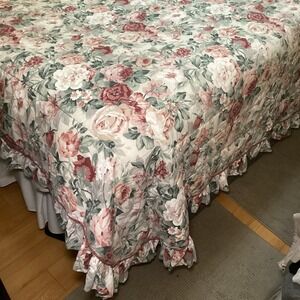 Croscill Vintage Floral Quilted Bedspread Ruffle Edge Pink Green Rose Made USA